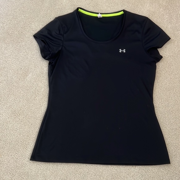 Under armour top - Picture 2 of 3